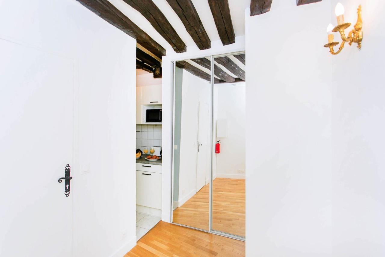 Louvre - Rivoli City Apartment Париж Екстериор снимка